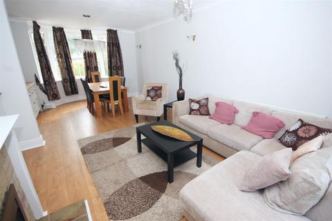 3 bedroom semi-detached house to rent, Bents Green Road, Sheffield