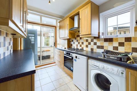 3 bedroom semi-detached house to rent, Bents Green Road, Sheffield