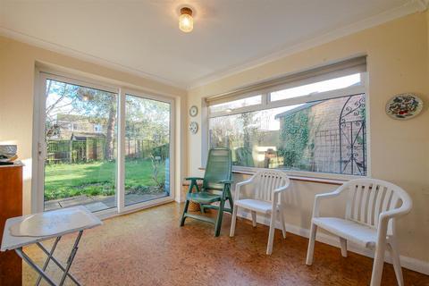 6 Aston Close, Wallingford, OX10 9AY