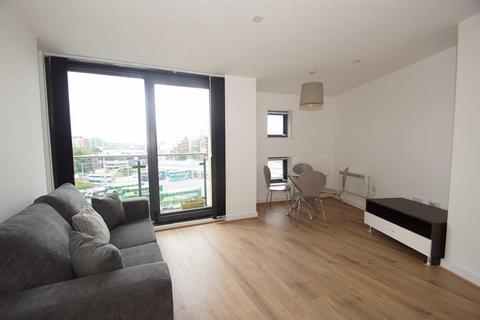 2 bedroom flat to rent, Skyline, St Peters Street, Leeds