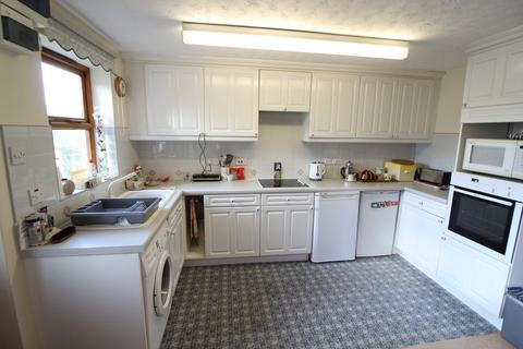 3 bedroom semi-detached house to rent, Beathwaite Gardens, Kendal, LA8