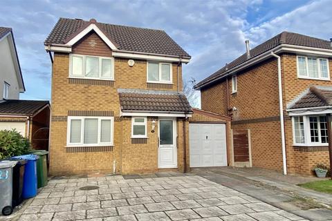 3 bedroom semi-detached house to rent, Warslow Drive, Sale