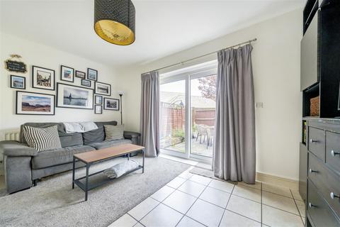 4 bedroom end of terrace house for sale, The Lakes, Larkfield, Aylesford