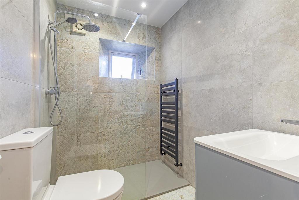 Shower Room 1.jpg