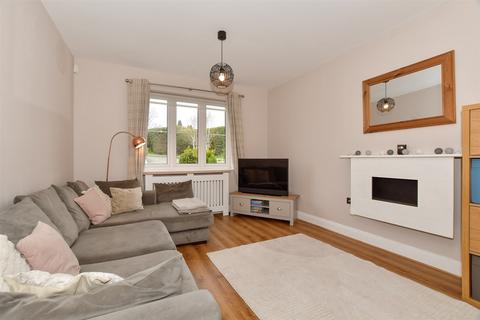 6 Cranborne Gardens, Crowborough, TN6 1FA