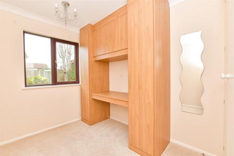 2 bedroom ground floor flat for sale, Priestley Way, Bognor Regis, West Sussex