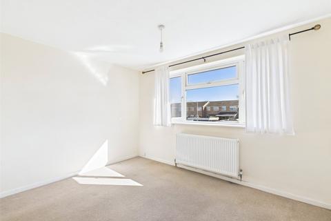 42 Redwood Close, Gloucester, GL1 5TZ