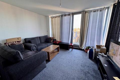 2 bedroom apartment to rent, West Road, Westcliff-On-Sea