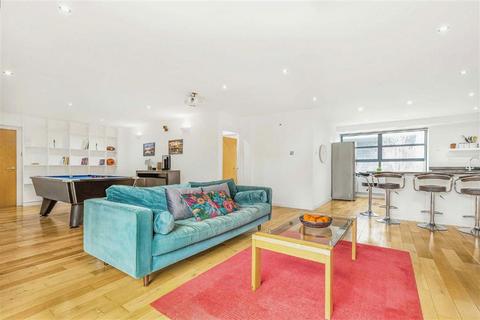 3 bedroom flat for sale, Drysdale Street, London N1