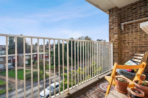 1 bedroom flat for sale, Prestwood, Upper Hitch, Carpenders Park