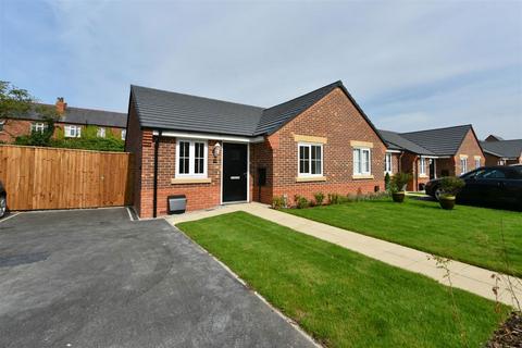 2 bedroom semi-detached bungalow to rent, Folly View Grove, Burscough, Ormskirk, Lancashire, L40 7AG