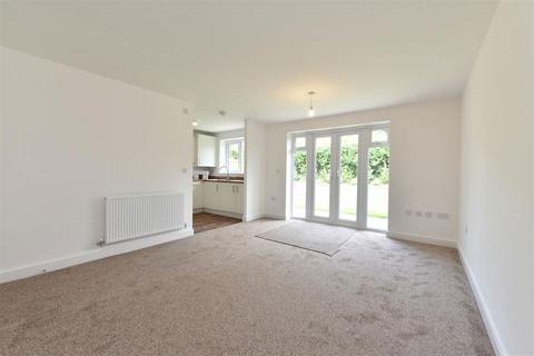 2 bedroom semi-detached bungalow to rent, Folly View Grove, Burscough, Ormskirk, Lancashire, L40 7AG