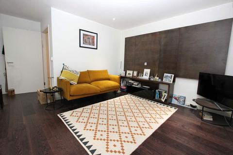 1 bedroom flat to rent, The Highway, London E1W