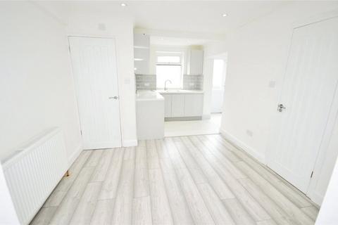 2 bedroom flat to rent, Addiscombe Road, Hertfordshire WD18