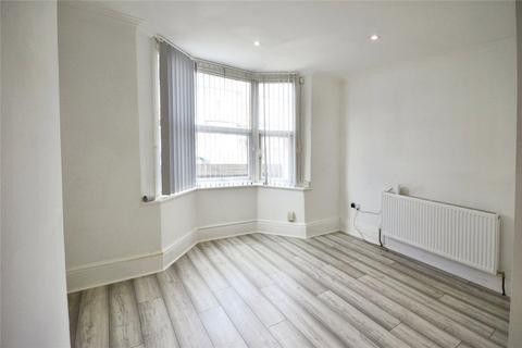 2 bedroom flat to rent, Addiscombe Road, Hertfordshire WD18