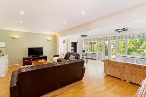 4 bedroom terraced house to rent, Arlington Road, London, NW1