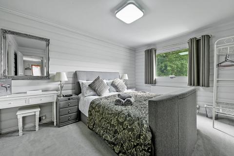 undefined, Harleyford, Henley Road, Marlow, Buckinghamshire, SL7