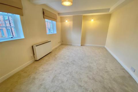 2 bedroom apartment to rent, Pinfold Street, Macclesfield