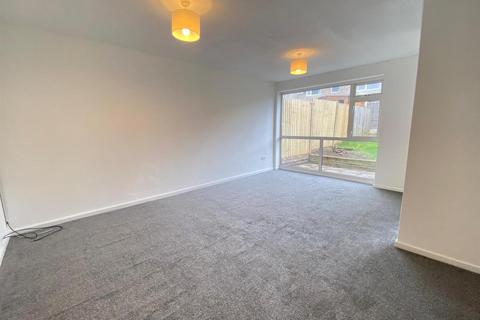 2 bedroom bungalow to rent, Leslie Close, Derby DE23