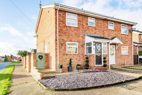 3 bedroom semi-detached house for sale, Rogers Close, Hopton