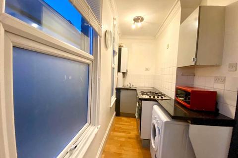 1 bedroom maisonette to rent, Bickley St, London, London