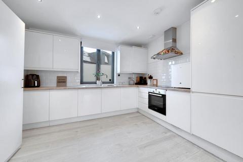 1 bedroom flat for sale, West Green Road, London N15