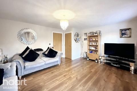 4 bedroom end of terrace house for sale, Stilemans Wood, Braintree