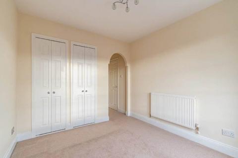 2 bedroom flat to rent, Powderhall Rigg, Powderhall, Edinburgh