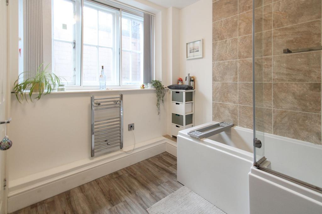 Main Bathroom