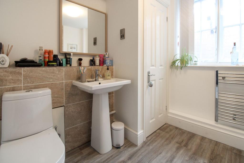 Main Bathroom