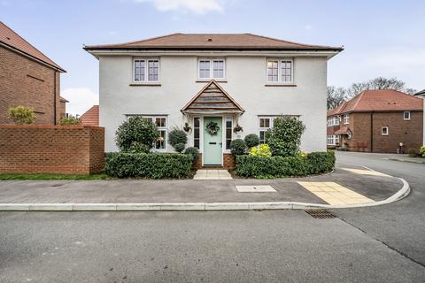 3 bedroom detached house for sale, Carol Grove, Reading RG2