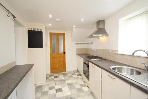 3 bedroom end of terrace house to rent, Hallam Street, Guiseley, UK, LS20