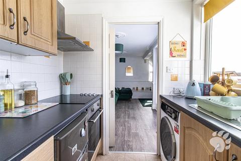 23 Brackley Crescent, Basildon, SS13 1RA