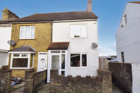 3 bedroom end of terrace house for sale, Shortlands Road, Sittingbourne ME10