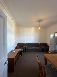 2 bedroom flat to rent, Belmont Road, London, N15