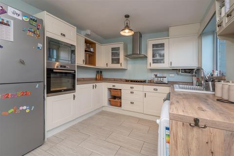 26 Bracken Way, Elland, HX5 9QH