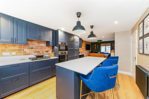 10 Dart Drive, Didcot, OX11 7XX