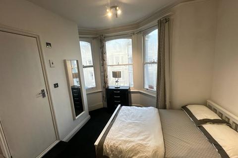 Studio to rent, Eaton Place, Brighton BN2