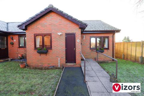 2 bedroom bungalow for sale, Stonehouse Close, Headless Cross, Redditch