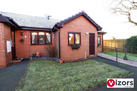 2 bedroom bungalow for sale, Stonehouse Close, Headless Cross, Redditch