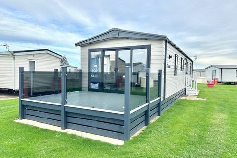 2 bedroom lodge for sale, Amble Links Holiday Park