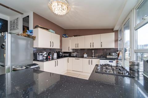 150/7 Lower Granton Road, Edinburgh, EH5 1EY
