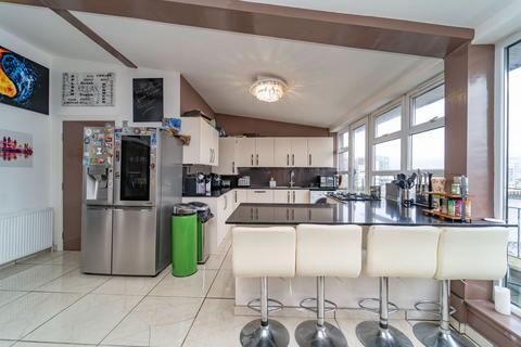 150/7 Lower Granton Road, Edinburgh, EH5 1EY