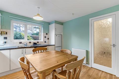 Flat 1, Albany Court Albany Walk, Ilkley, LS29 9LZ