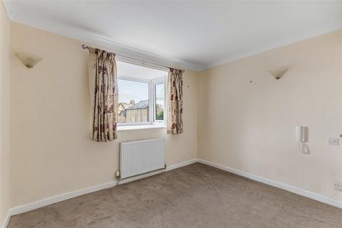 Flat 1, Albany Court Albany Walk, Ilkley, LS29 9LZ