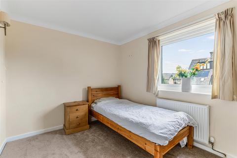 Flat 1, Albany Court Albany Walk, Ilkley, LS29 9LZ