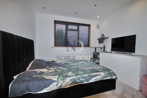 2 bedroom maisonette for sale, Greenford, UB6