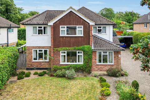 4 bedroom detached house for sale, Common Road, Claygate, KT10