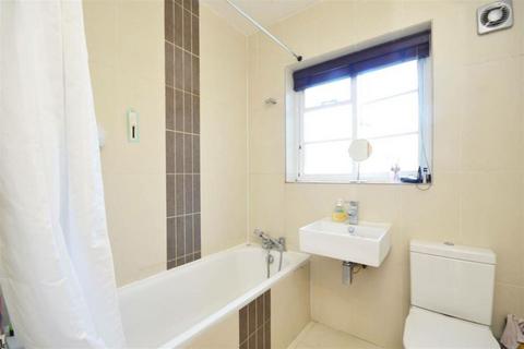 2 bedroom flat to rent, Ossulton Way, Hampstead Garden Suburb, N2