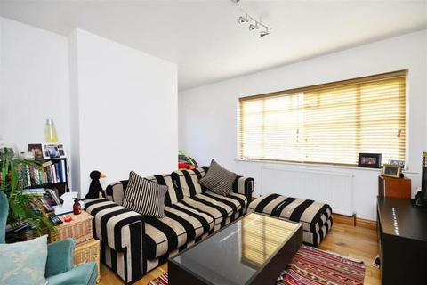 2 bedroom flat to rent, Ossulton Way, Hampstead Garden Suburb, N2